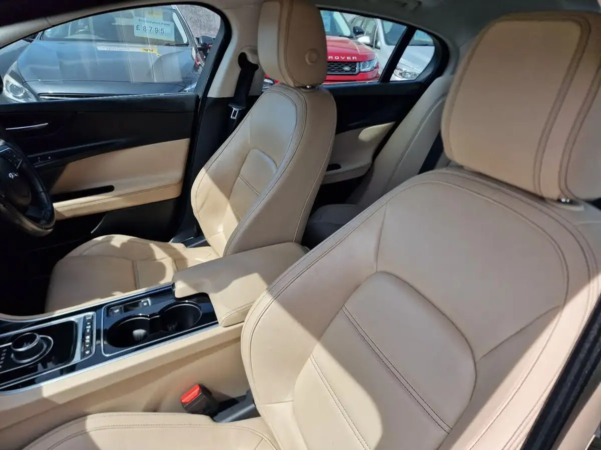 2017-jaguar-xe-20d-prestige-180ps-1999cc-auto-big-10