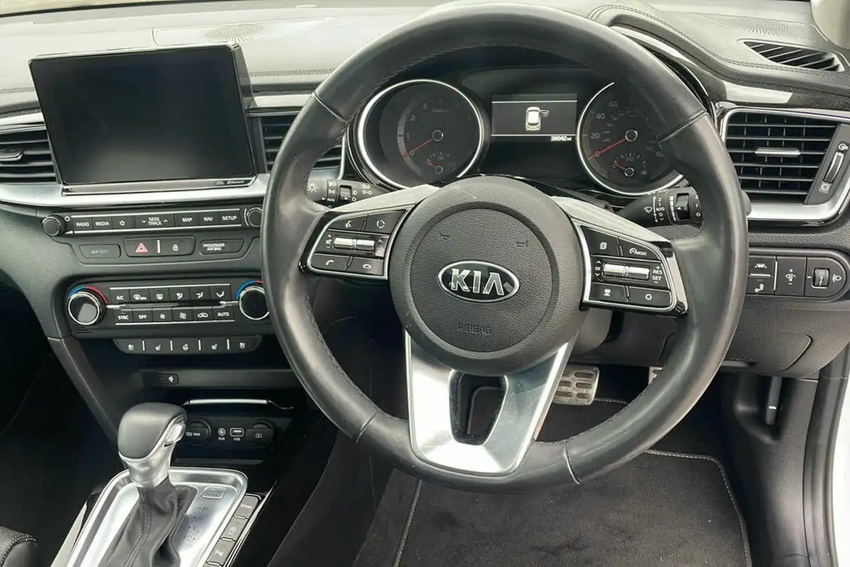 2019-kia-ceed-14-t-gdi-first-edition-sportswagon-dct-big-14