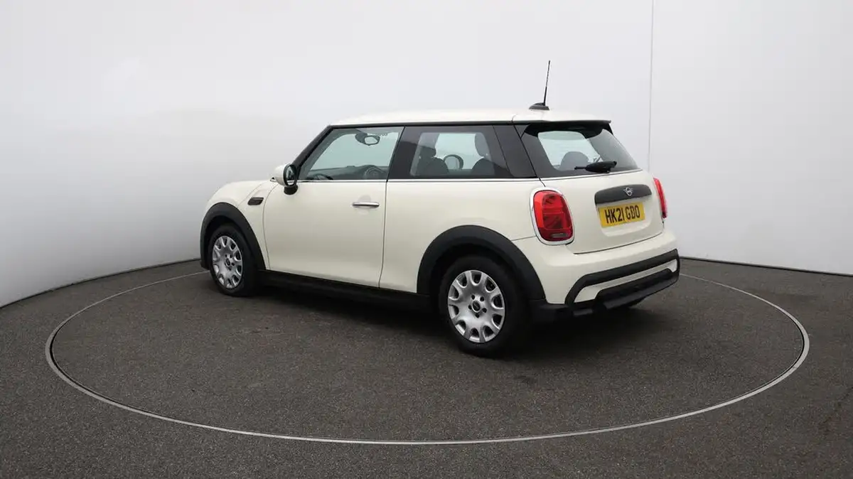 2021-mini-cooper-15-one-classic-3d-big-61