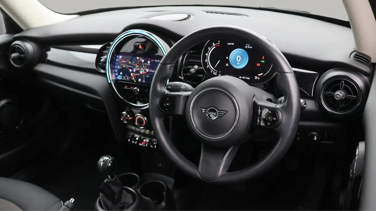 2021-mini-cooper-15-one-classic-3d-big-9