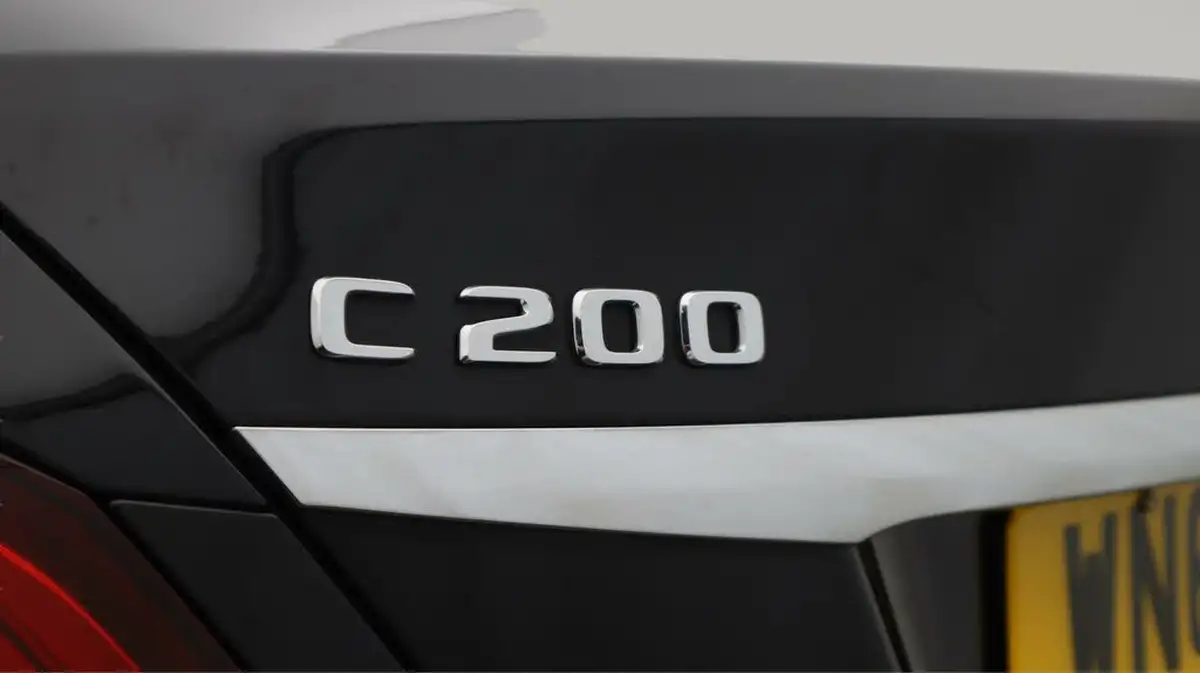 2019-mercedes-benz-c-class-15-c200-amg-line-premiumss-saloon-4d-big-19