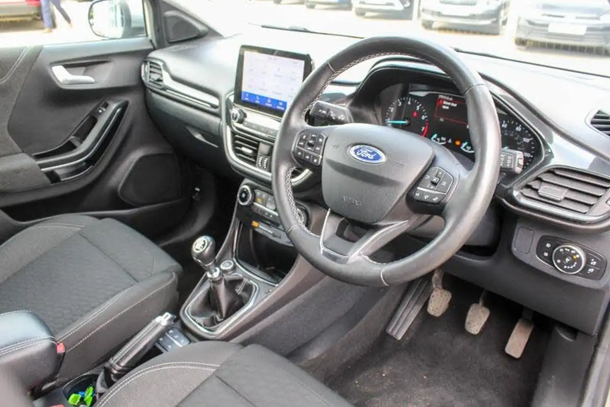 2020-ford-puma-suv-10-titanium-first-edition-big-20