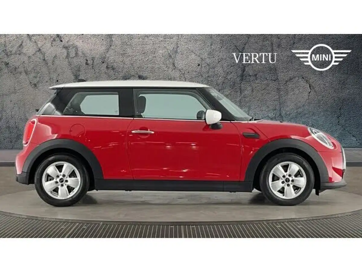 2022-mini-cooper-15-cooper-classic-hatchback-3d-big-2