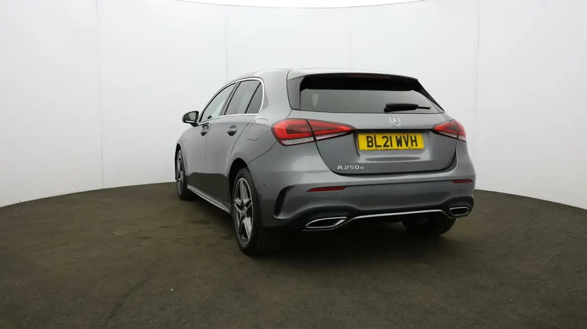2021-mercedes-benz-a-class-13-a250e-amg-line-executive-hatchback-5d-big-33