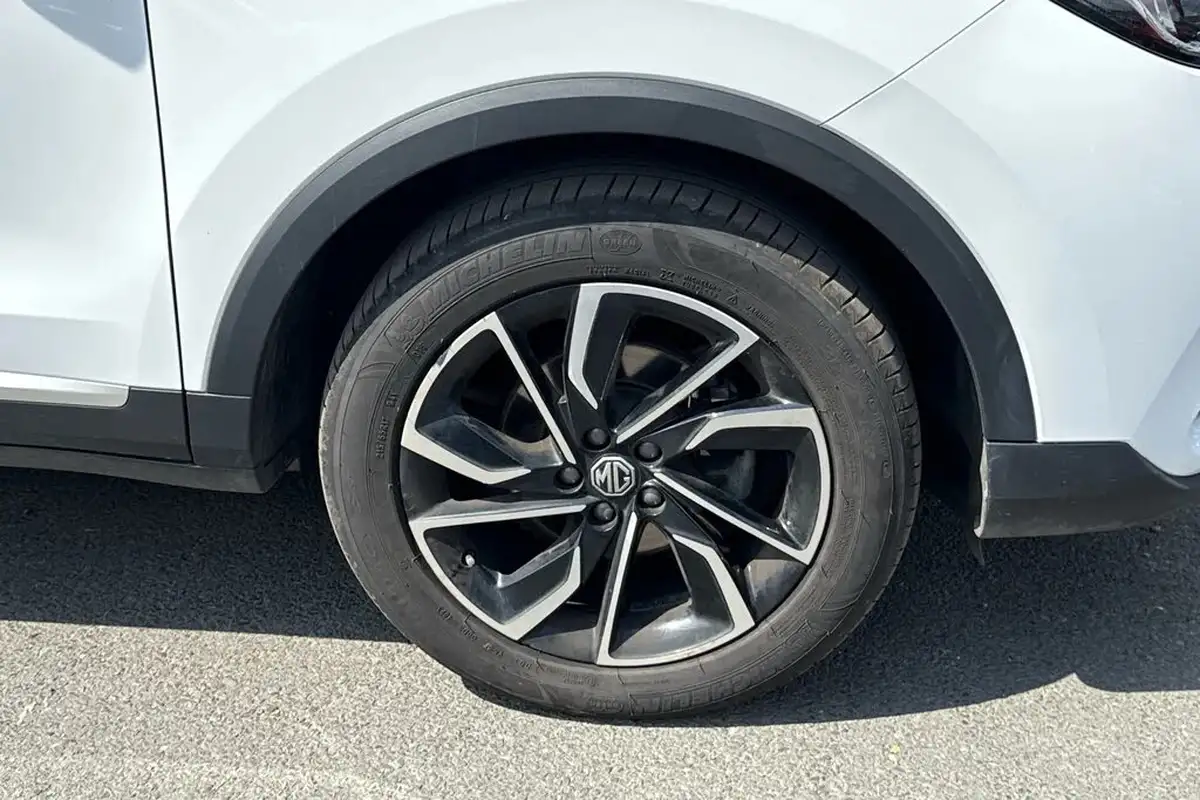 2024-mg-zs-suv-10t-gdi-exclusive-big-8
