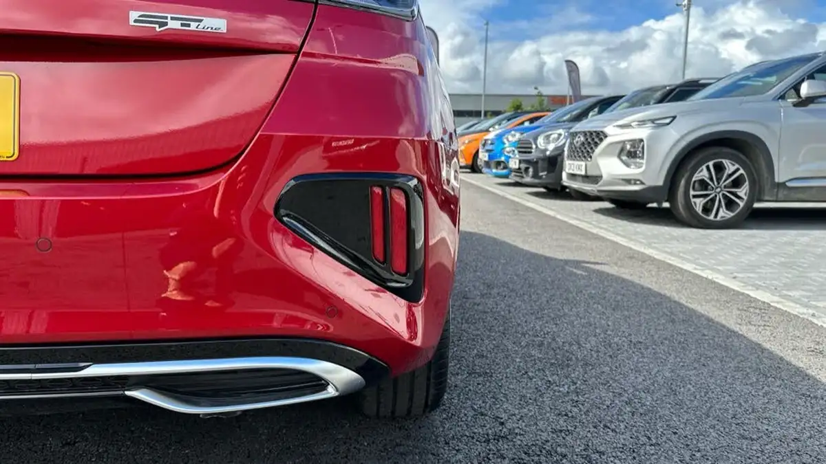 2025-kia-ceed-15-t-gdi-gt-line-dct-big-29