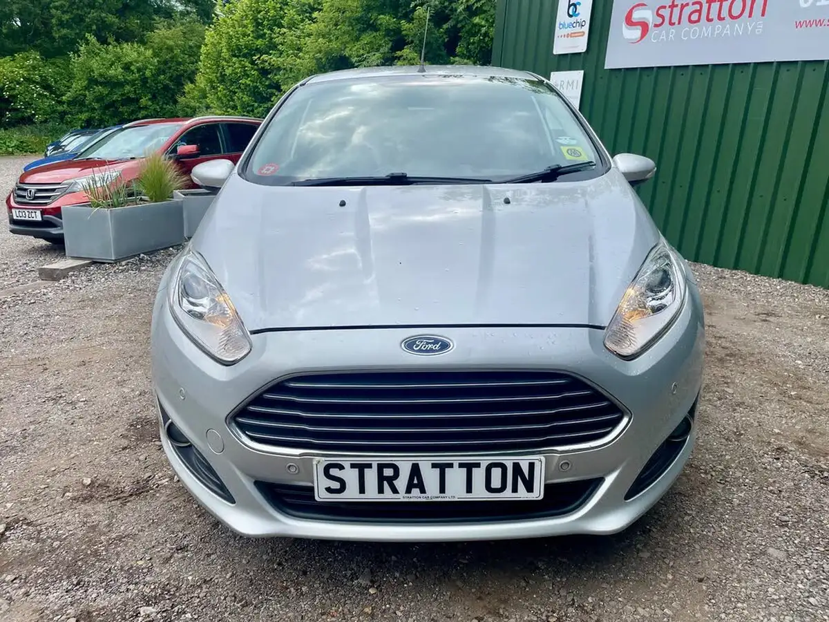 2013-ford-fiesta-10-zetec-100ps-ecoboost-ss-5d-big-1