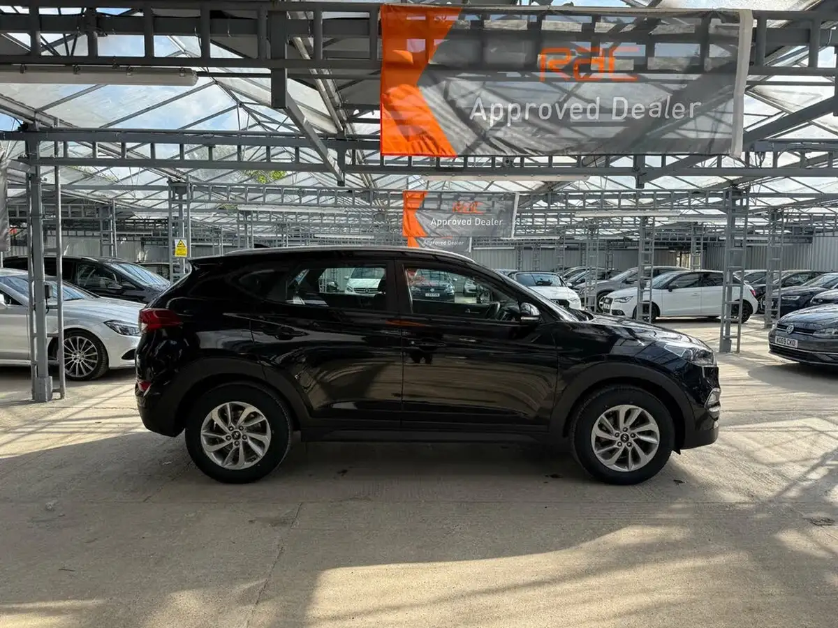 2018-hyundai-tucson-16-gdi-blue-drive-se-nav-big-4