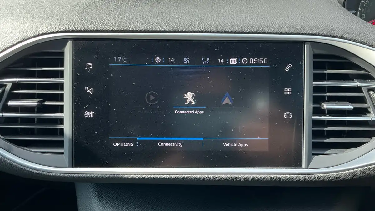 2020-peugeot-308-sw-12-puretech-gt-line-big-30