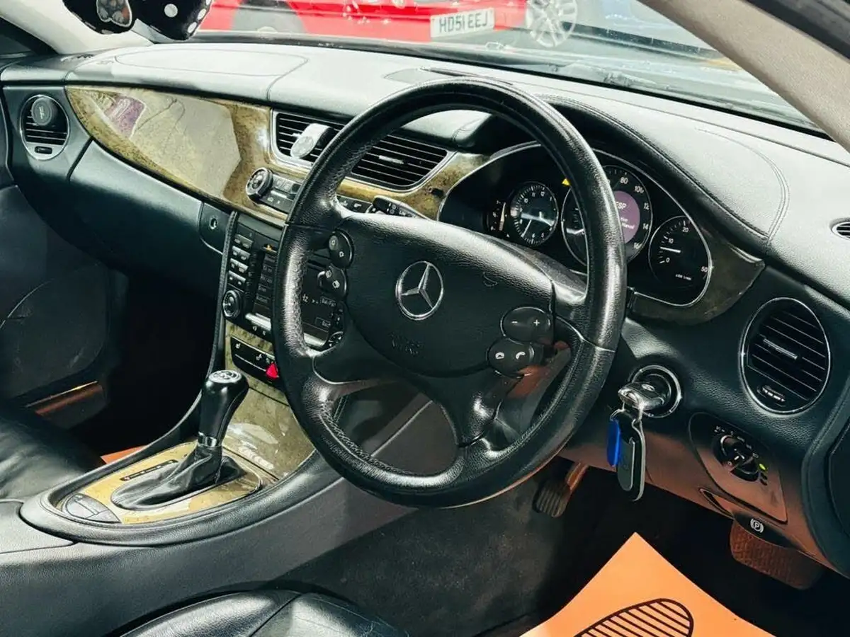 2008-mercedes-benz-cls-class-30td-cls320-big-9