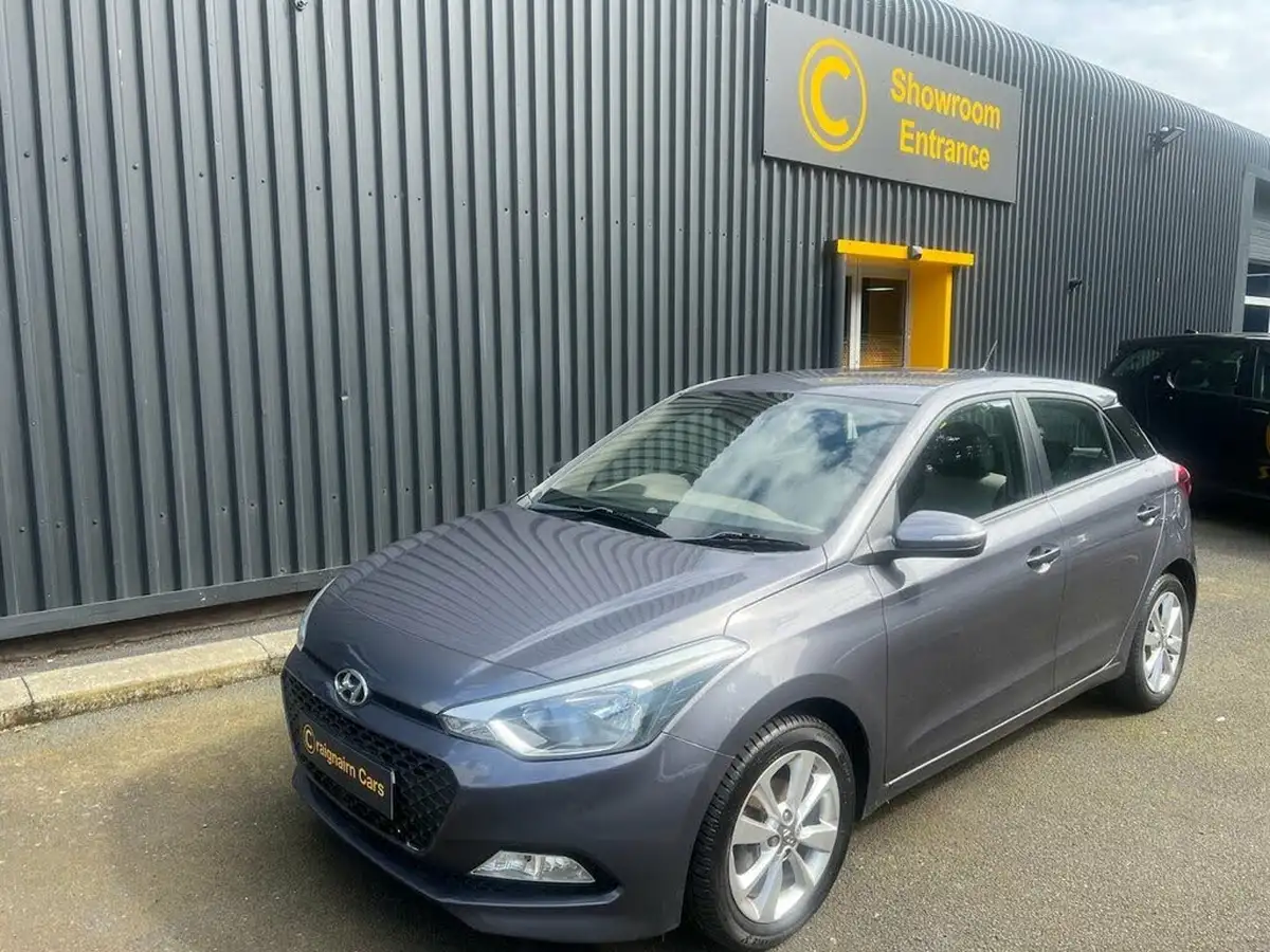 2015-hyundai-i20-12-se-hatchback-5d-big-9
