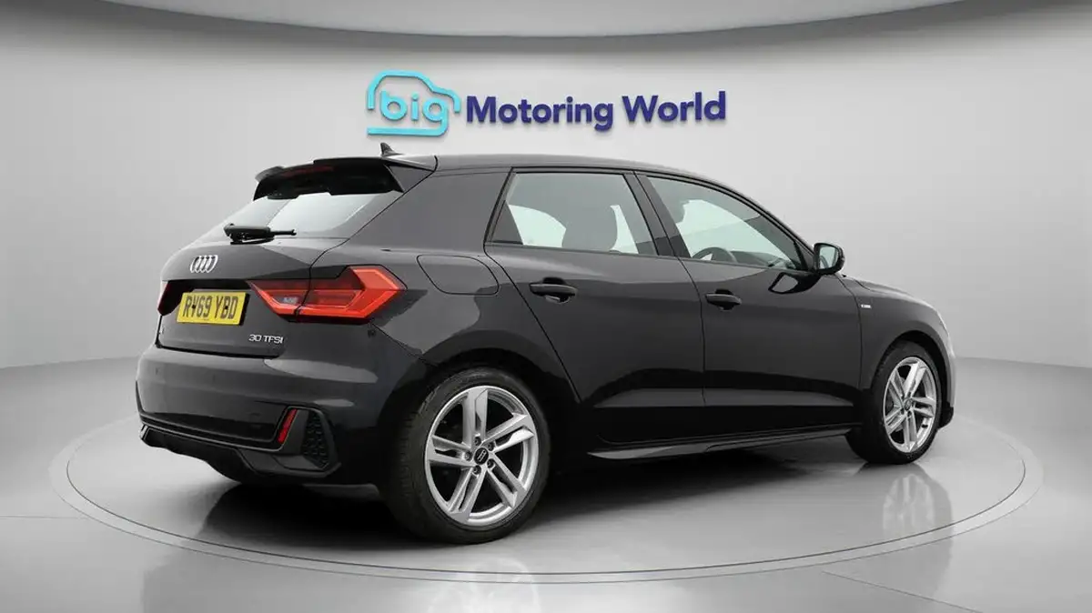 2019-audi-a1-10-30-tfsi-s-line-big-7