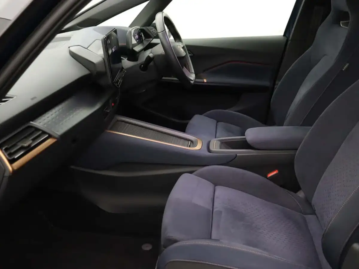 2022-cupra-born-e-v3-204ps-58kwh-big-12