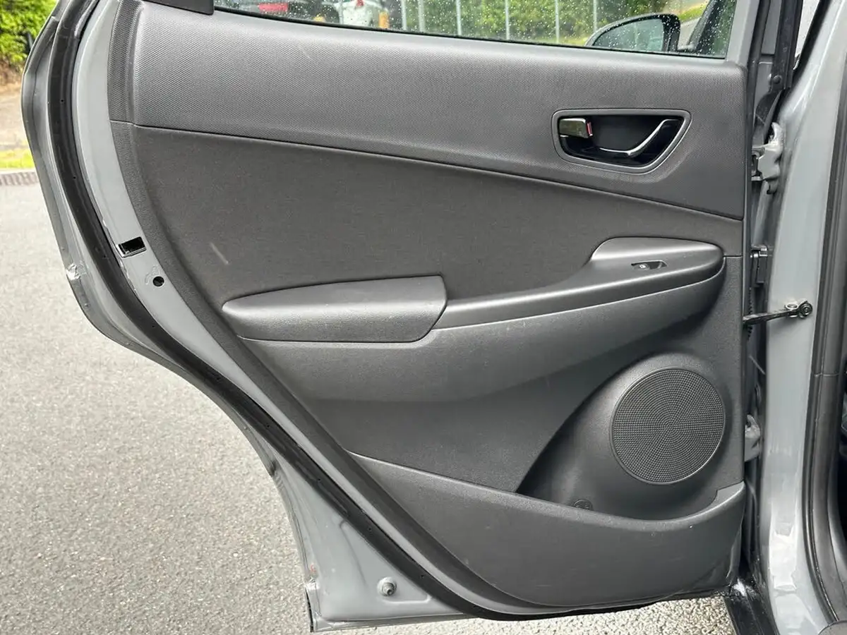 2020-hyundai-kona-16-gdi-premium-big-57