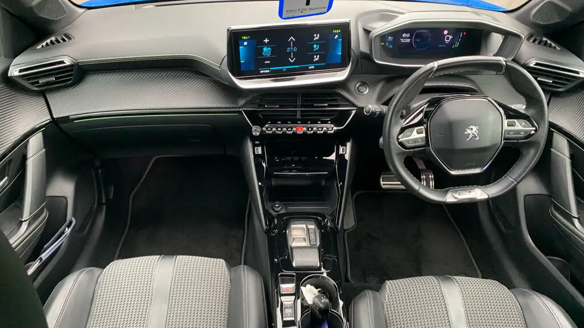 2022-peugeot-208-e-gt-136bhp-50kwh-big-3