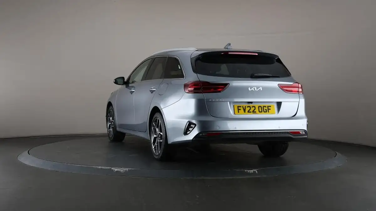 2022-kia-ceed-15-t-gdi-3-sportswagon-big-56
