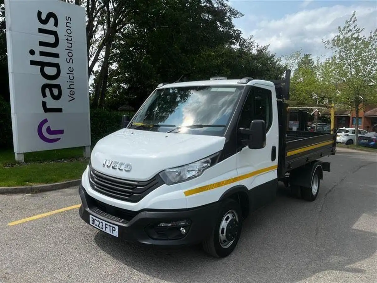 2023-iveco-daily-35c-class-23td-35c14-business-3000mm-136pseu6dt-3000-big-0