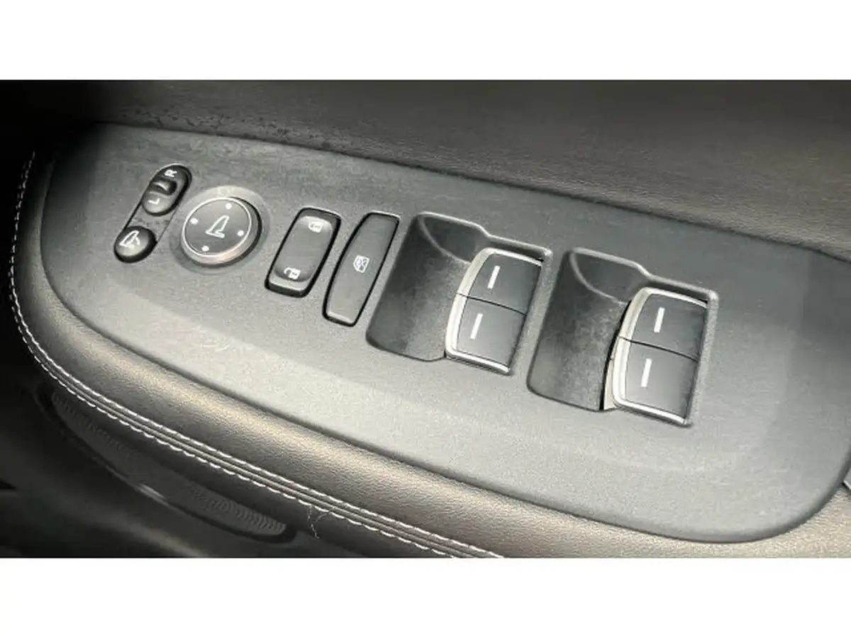 2024-honda-zr-v-20-i-mmd-advance-big-31