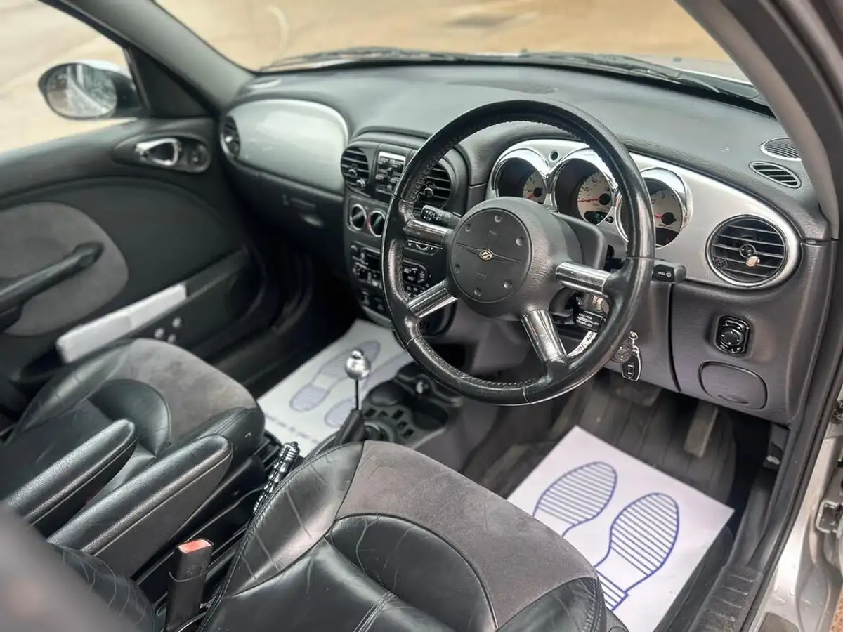 2004-chrysler-pt-cruiser-20-limited-auto-big-13