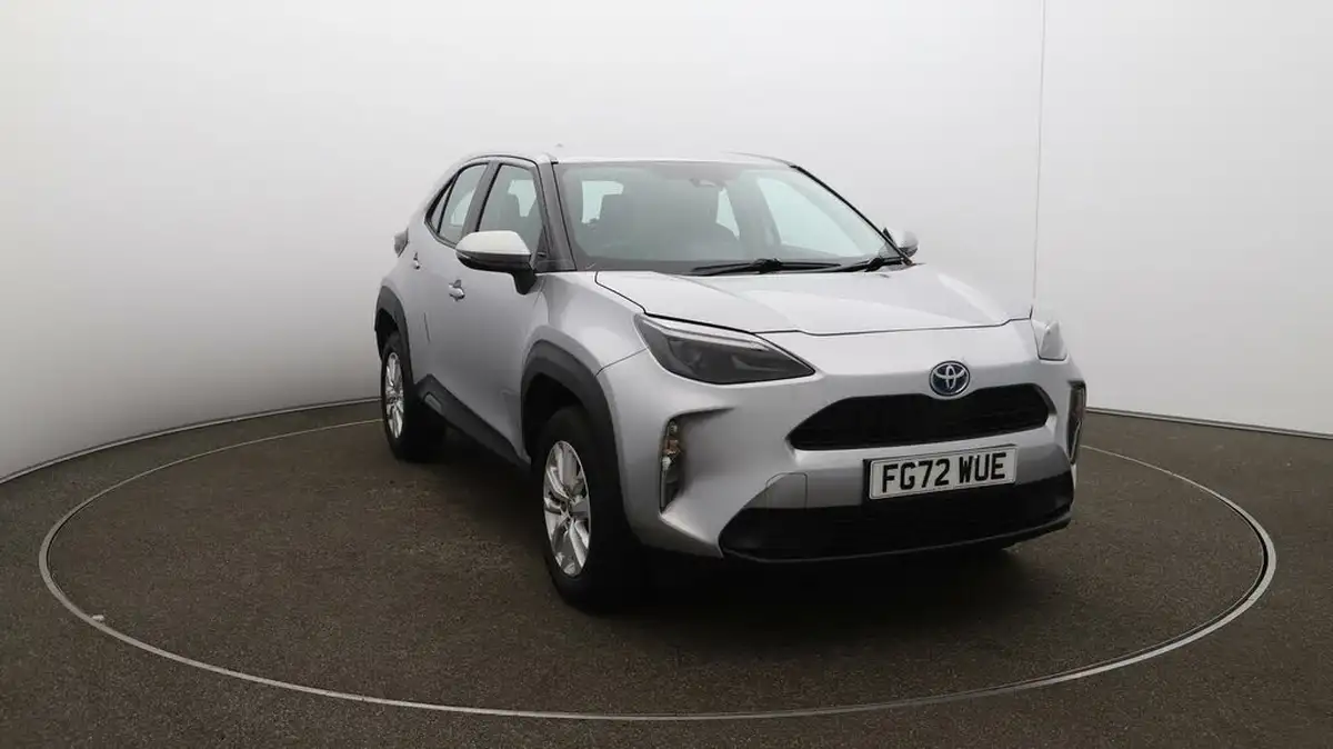 2022-toyota-yaris-cross-15-vvt-i-icon-big-34