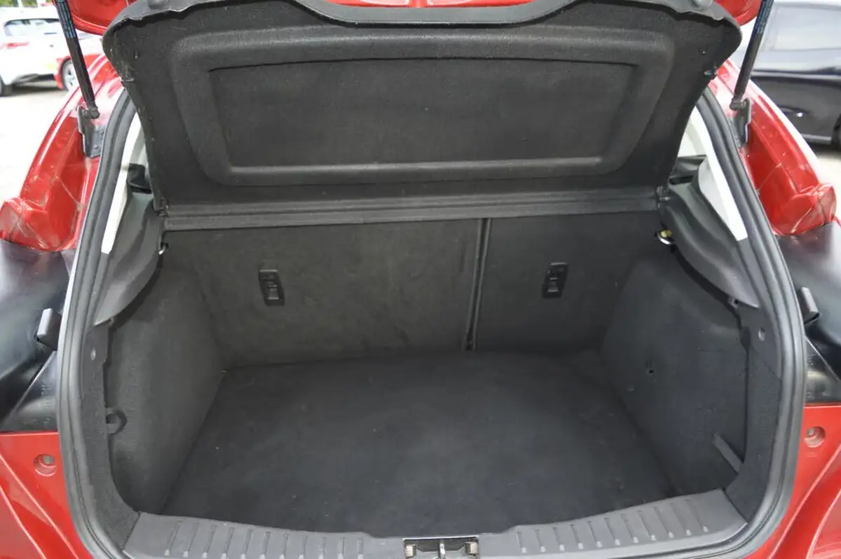 2017-ford-focus-15t-titanium-hatchback-auto-big-8