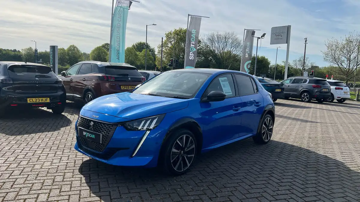 2022-peugeot-208-12-puretech-gt-100bhp-eat8-big-6