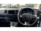 2024-toyota-proace-city-e-icon-l2-small-4