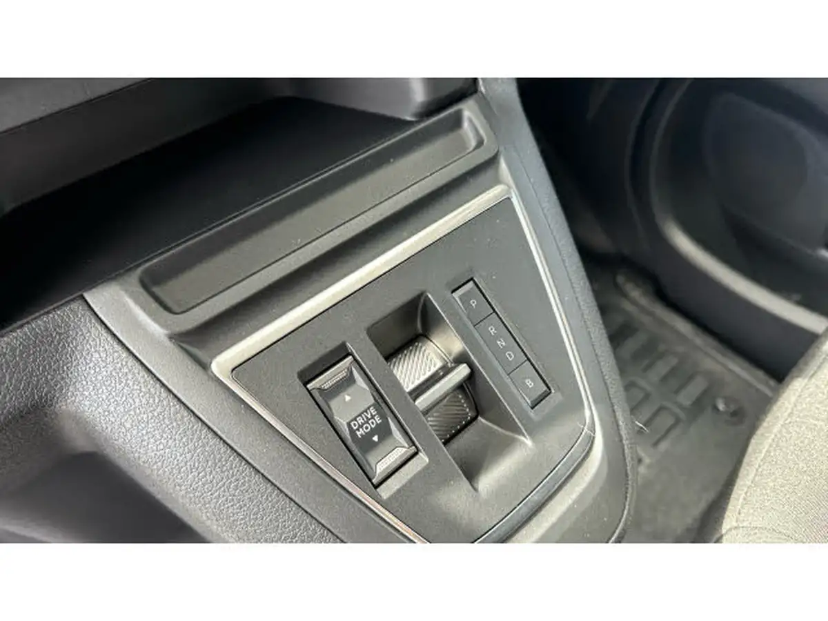 2024-toyota-proace-city-e-icon-l2-big-21