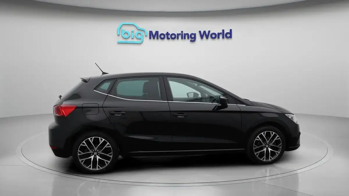 2022-seat-ibiza-10-tsi-xcellence-lux-110ps-big-8