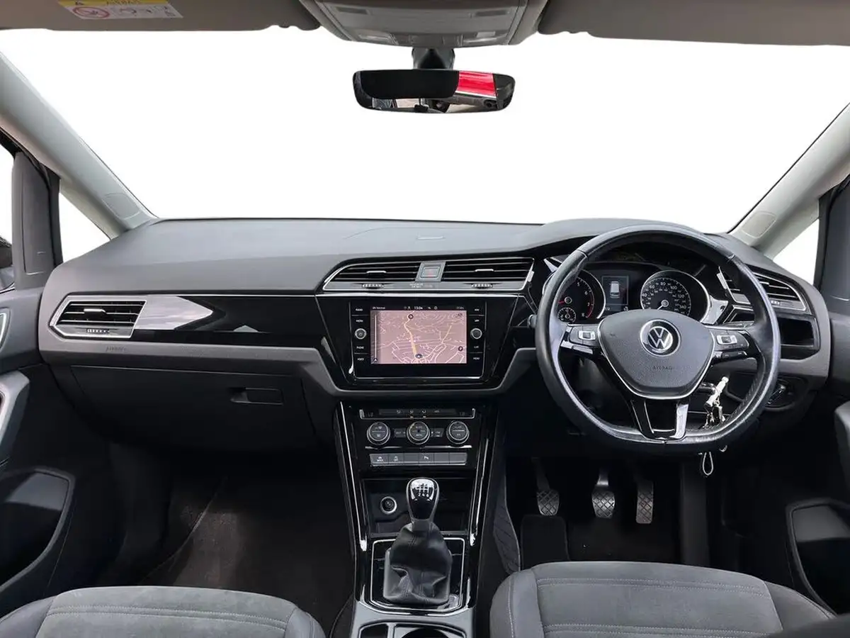 2021-volkswagen-touran-15-tsi-sel-big-7