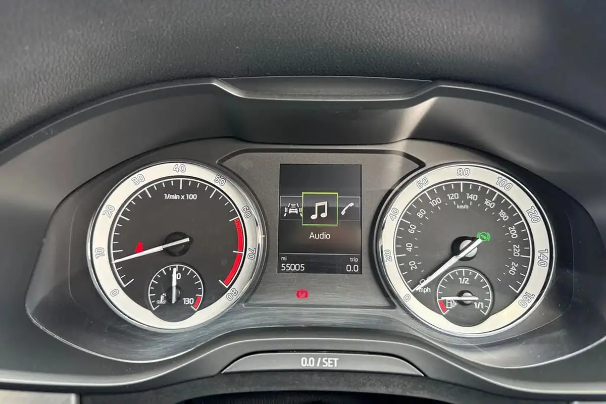 2022-skoda-kodiaq-15-tsi-se-5-dsg-big-46
