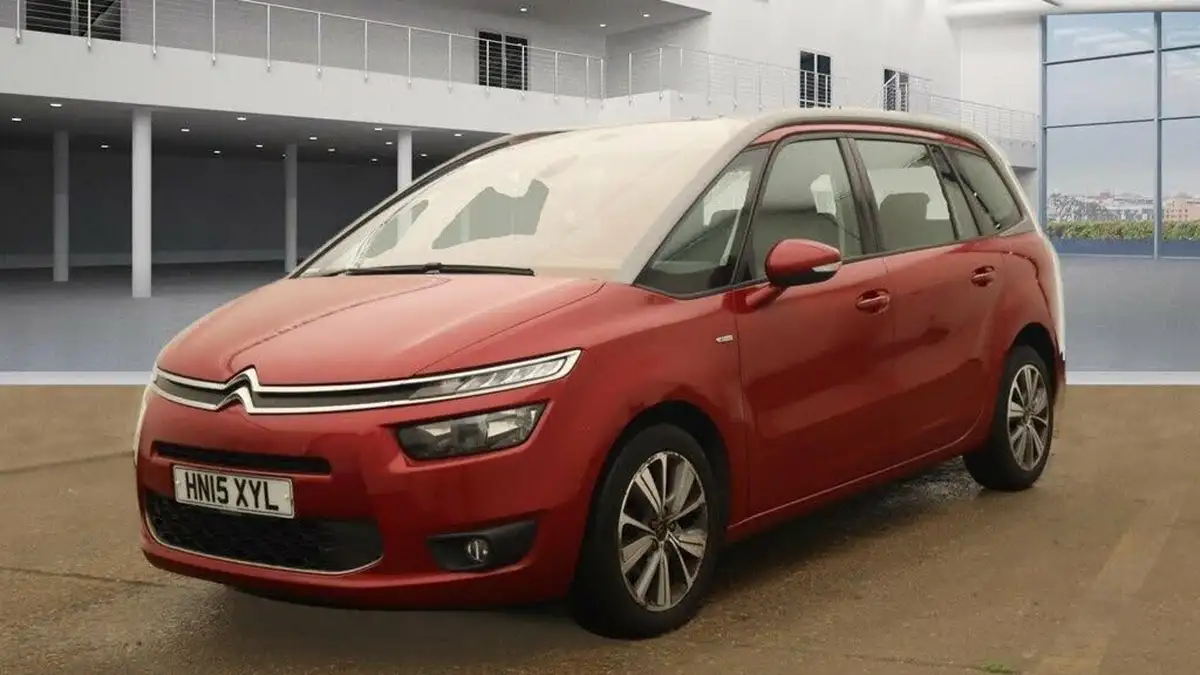 2015-citroen-grand-c4-picasso-16bluehdi-vtr-120ps-eat6-big-1