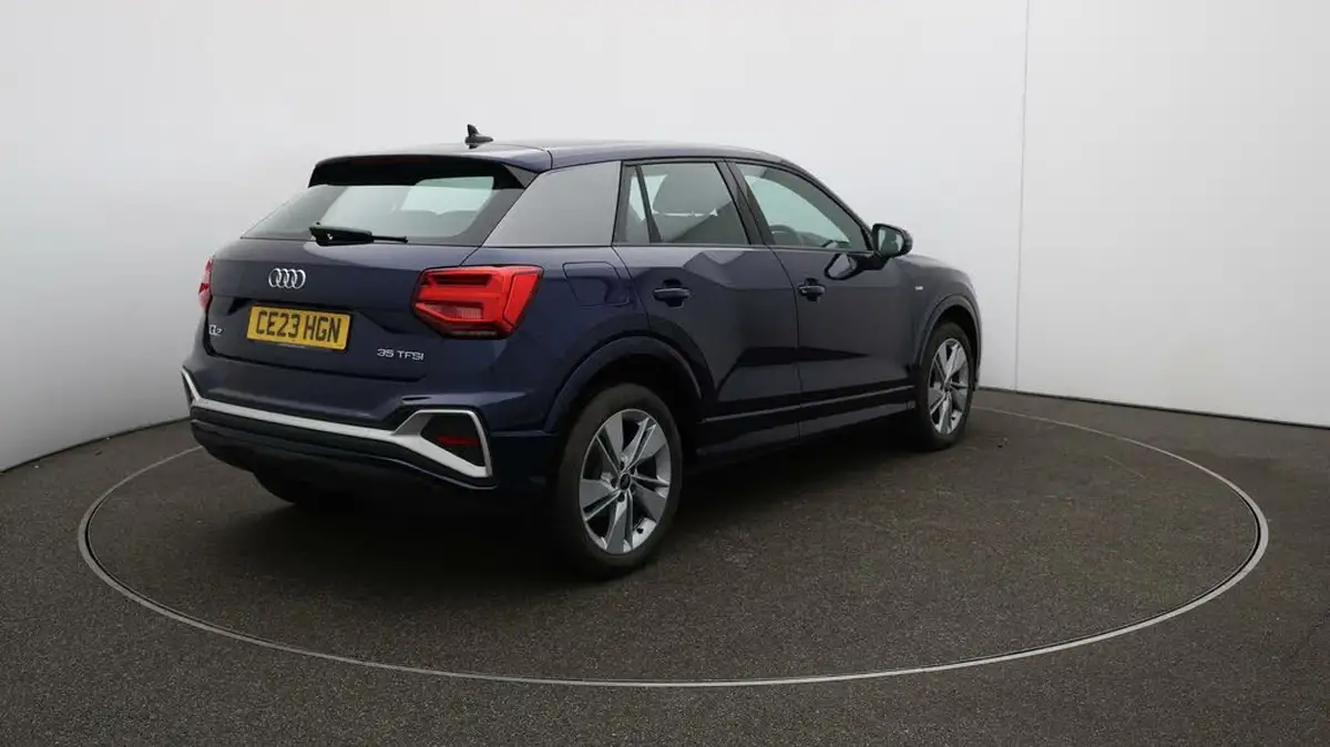 2023-audi-q2-15-35-tfsi-s-line-tronic-big-47