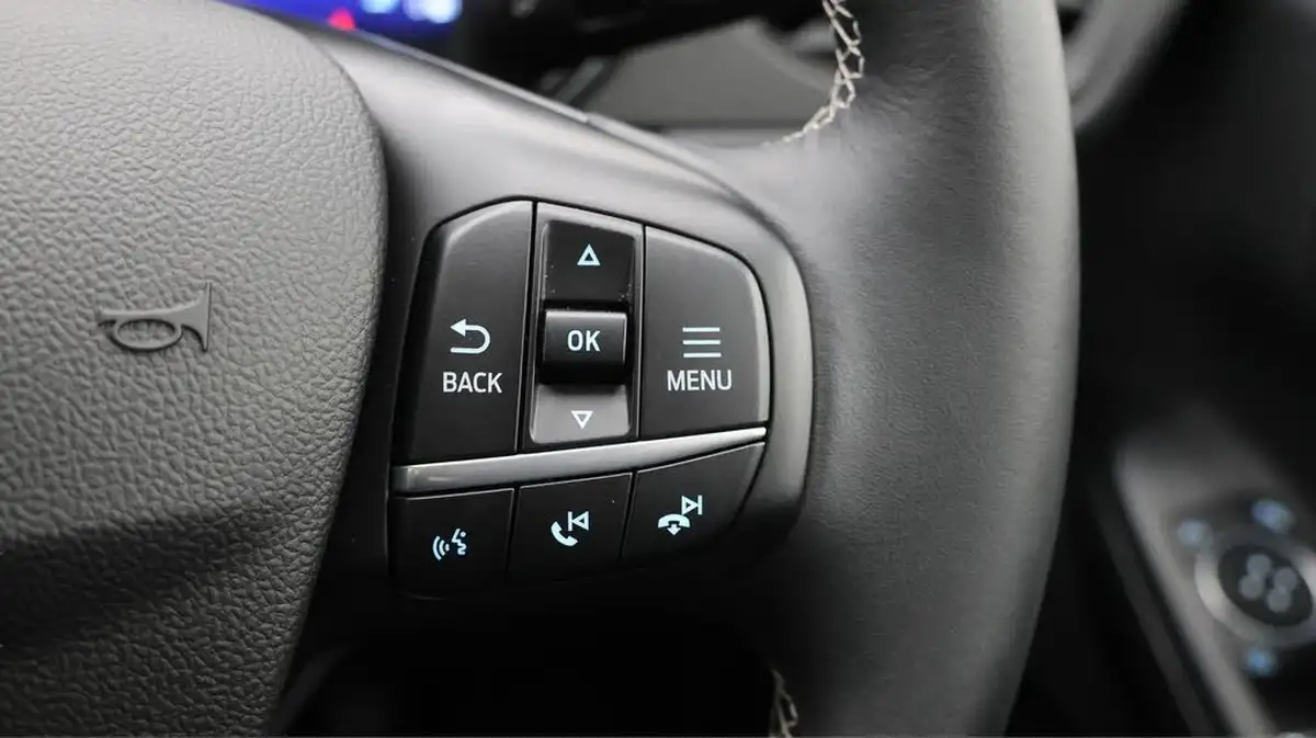2021-ford-kuga-25t-vignale-225ps-phev-big-25