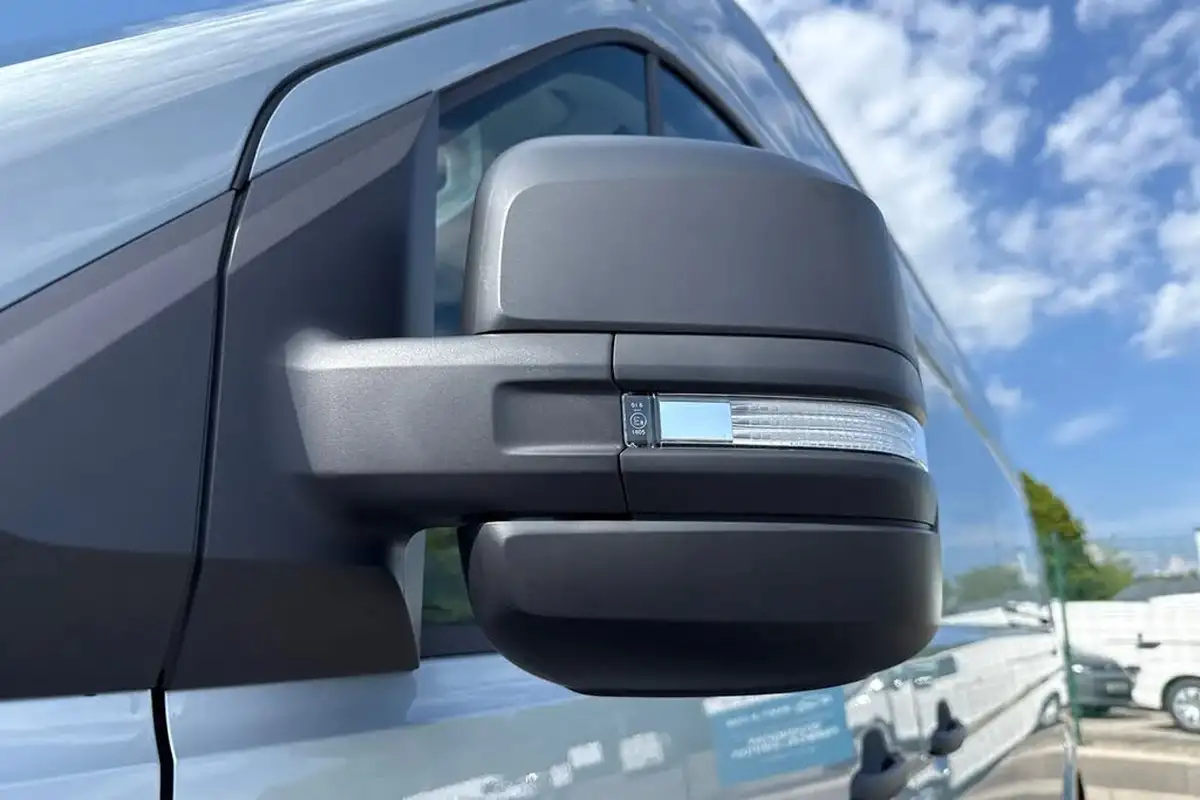 2025-volkswagen-crafter-20tdi-cr35-lwb-commerce-plus-140pseu6d-big-25