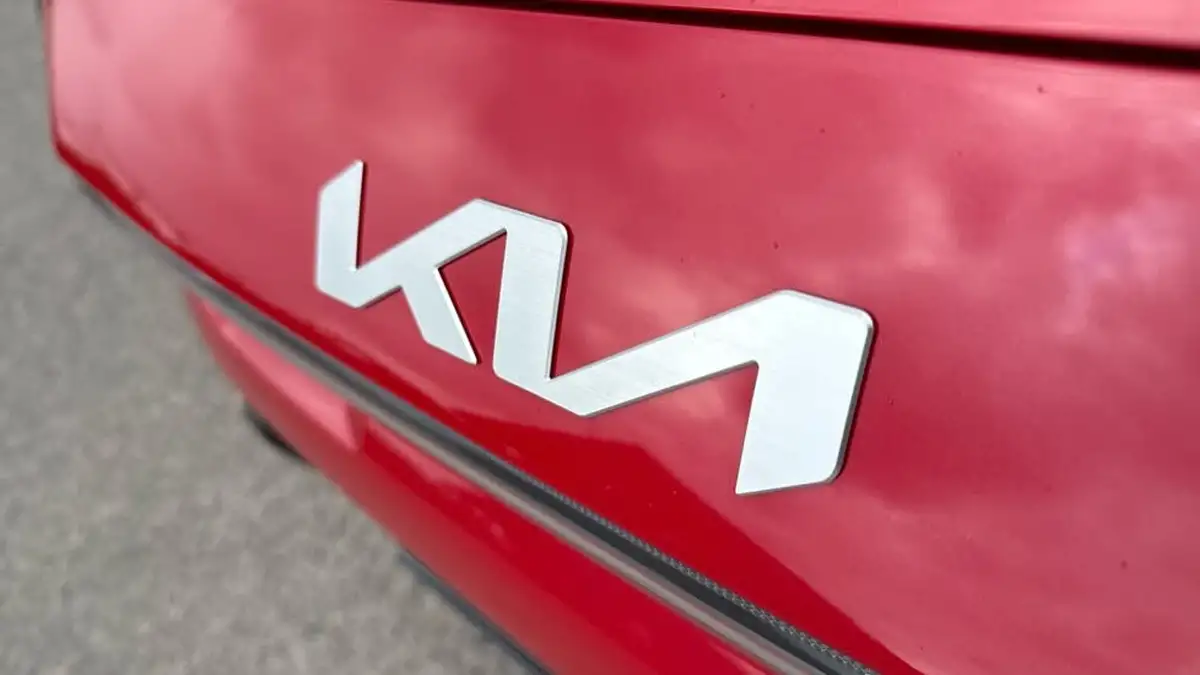 2025-kia-picanto-12-gt-line-s-auto-seq-big-13