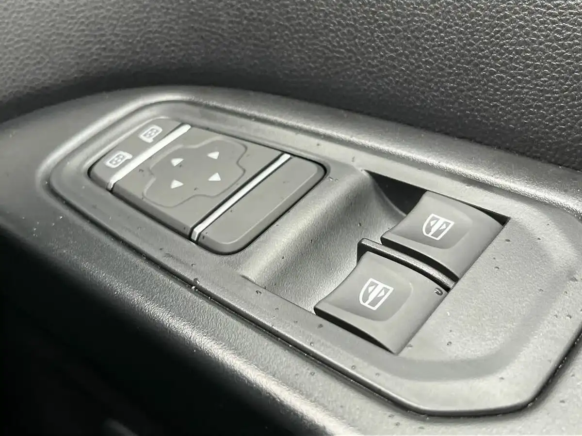 2025-renault-trafic-20dci-ll30-130-advance-panel-big-26