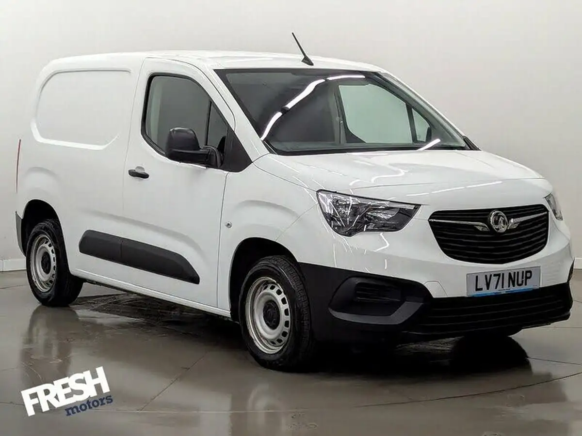 2022-vauxhall-combo-15cdti-dynamic-2000-100pseu6d-big-0