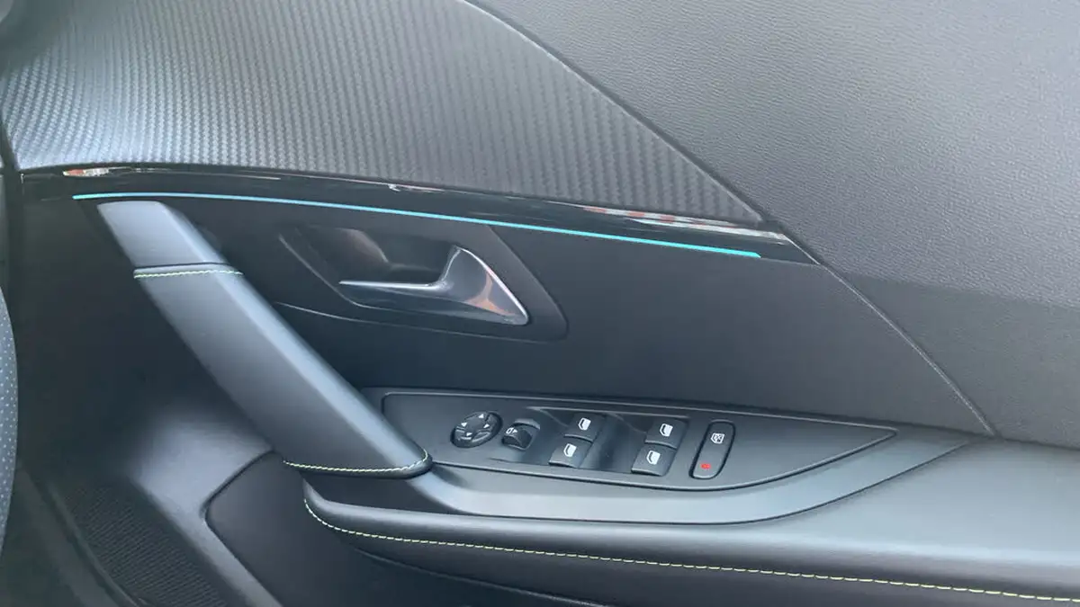 2022-peugeot-208-12-puretech-gt-premium-130bhp-eat8-big-21