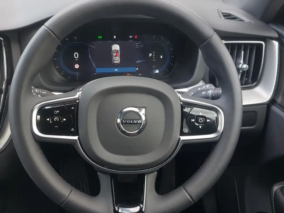 2024-volvo-xc60-20-b5-plus-black-edition-big-6