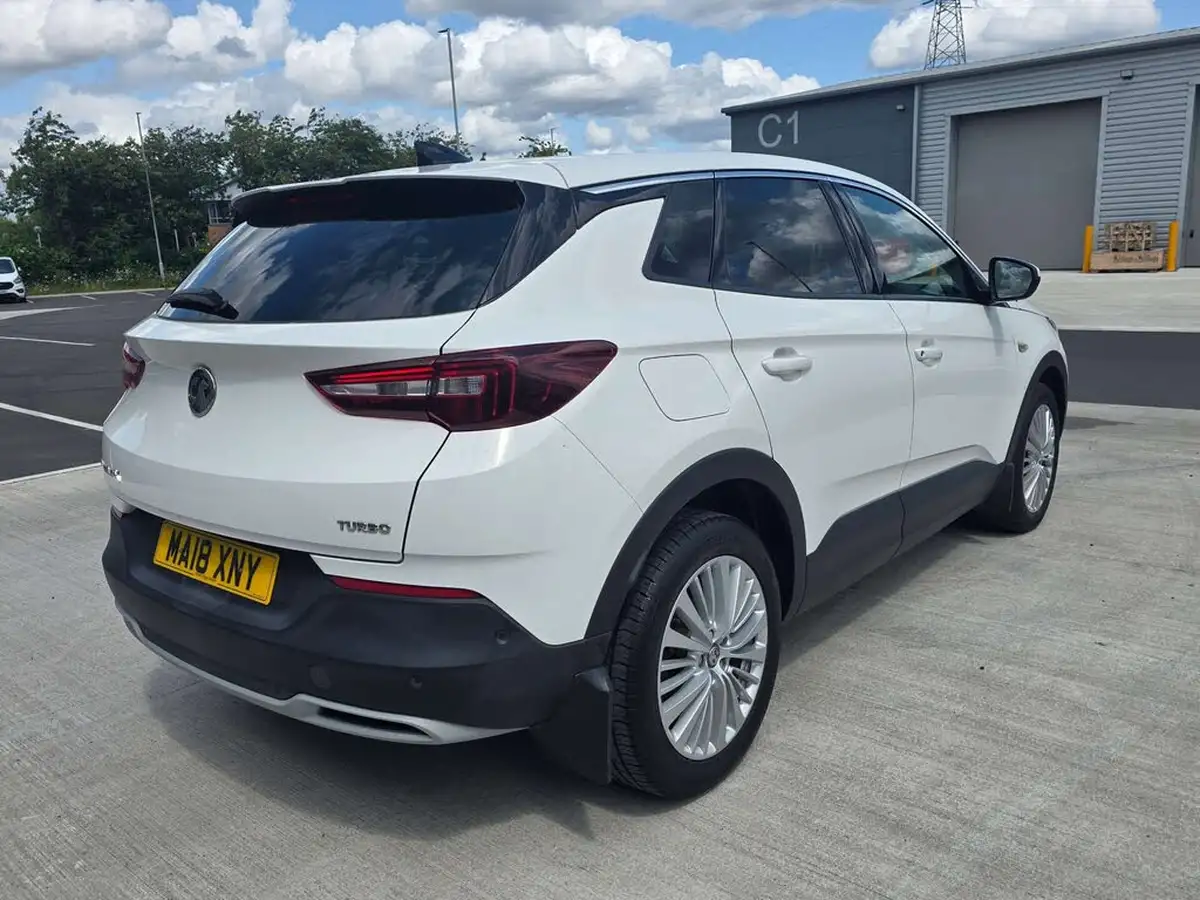 2018-vauxhall-grandland-x-12-sport-nav-130ps-big-6