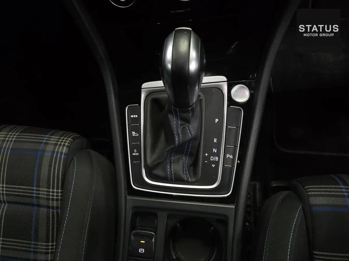 2020-volkswagen-golf-14-tsi-gte-advance-big-21
