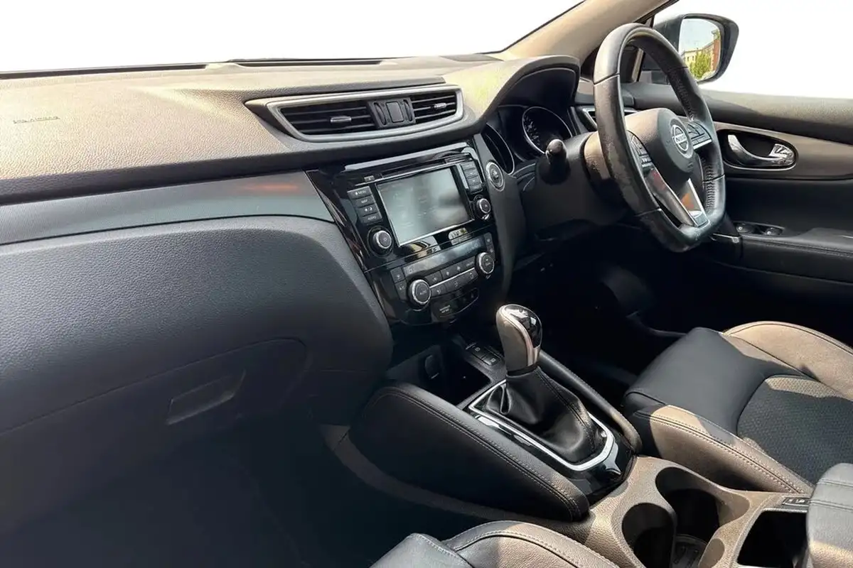 2020-nissan-qashqai-13-dig-t-tekna-160ps-dct-big-13