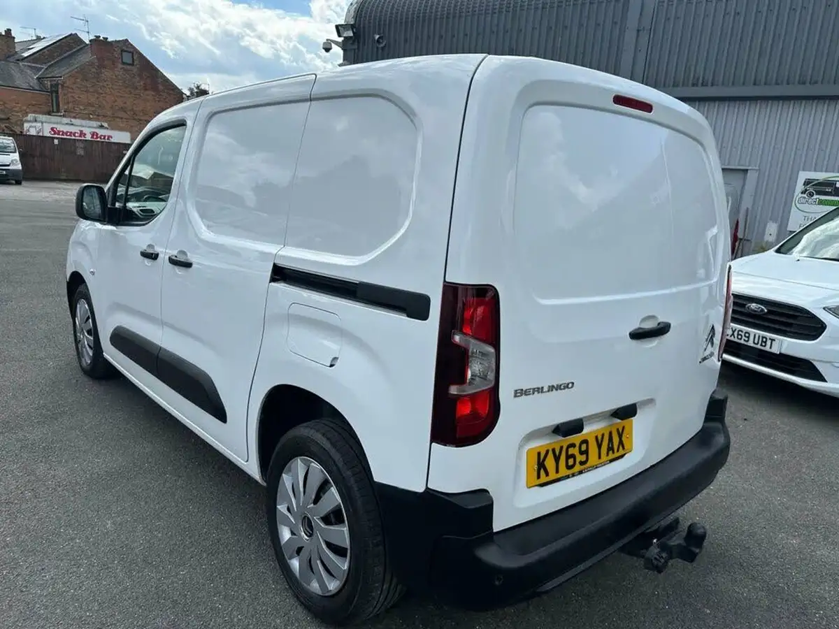 2019-citroen-berlingo-15bluehdi-1000-enterprise-100pseu6dt-e-panel-big-3