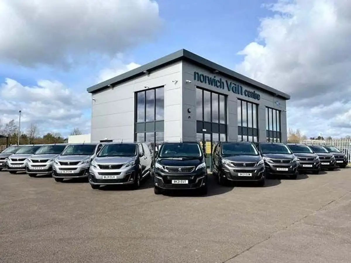 2023-peugeot-partner-15-bluehdi-1000-professional-premium-100pseu6d-big-5