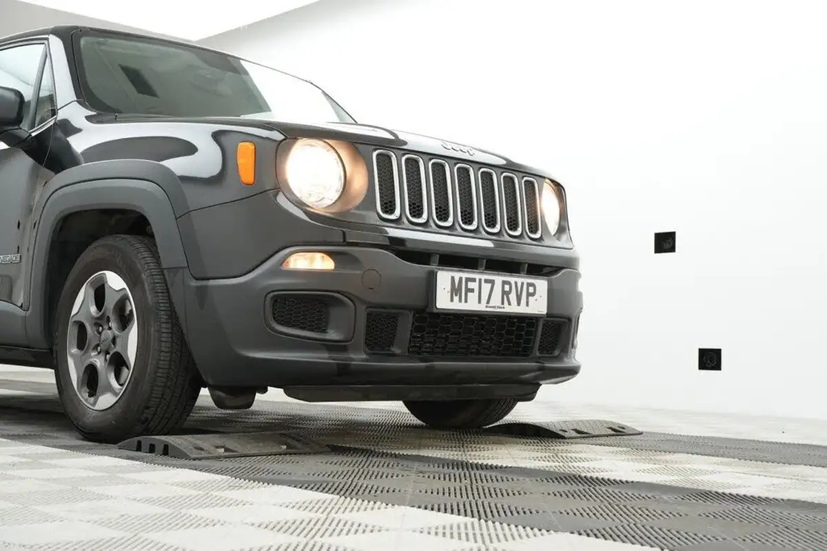 2017-jeep-renegade-14-multiair-ii-sport-big-4