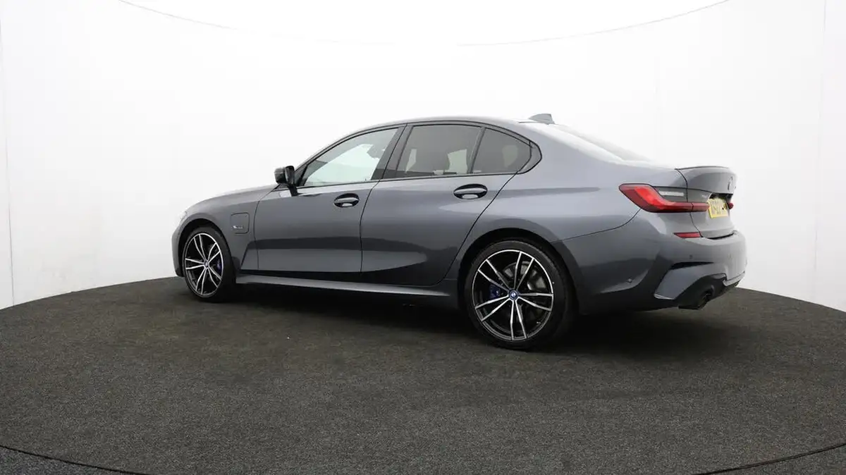 2022-bmw-3-series-20-330e-m-sport-pro-pack-saloon-4d-big-67
