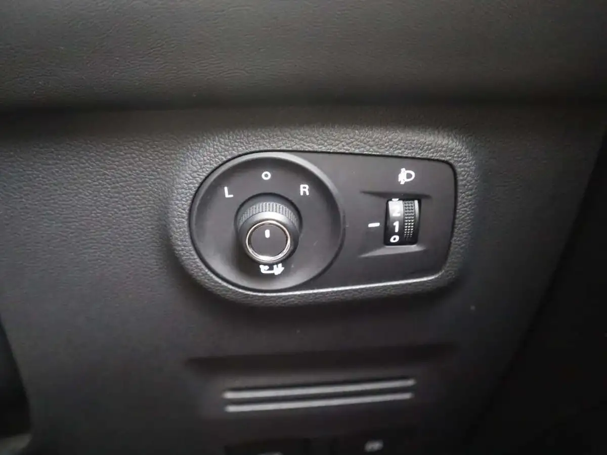 2024-mg-zs-suv-15-vti-tech-exclusive-big-24