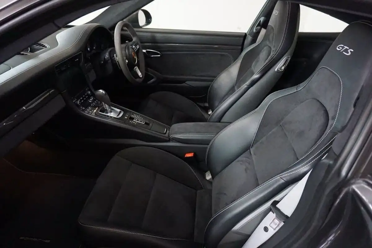 2018-porsche-911-30-carrera-gts-coupe-pdk-big-18