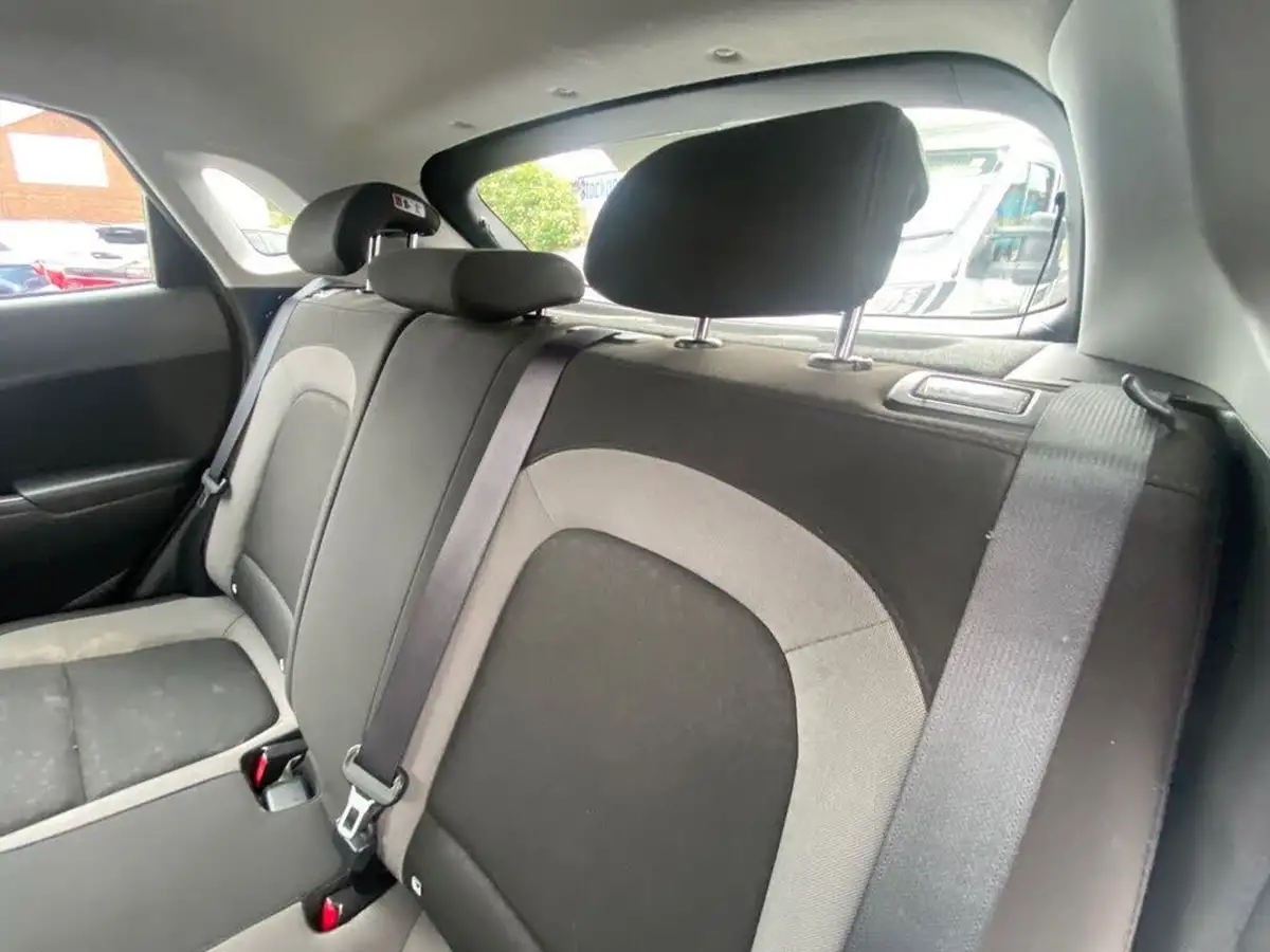2019-hyundai-kona-10-t-gdi-se-big-22